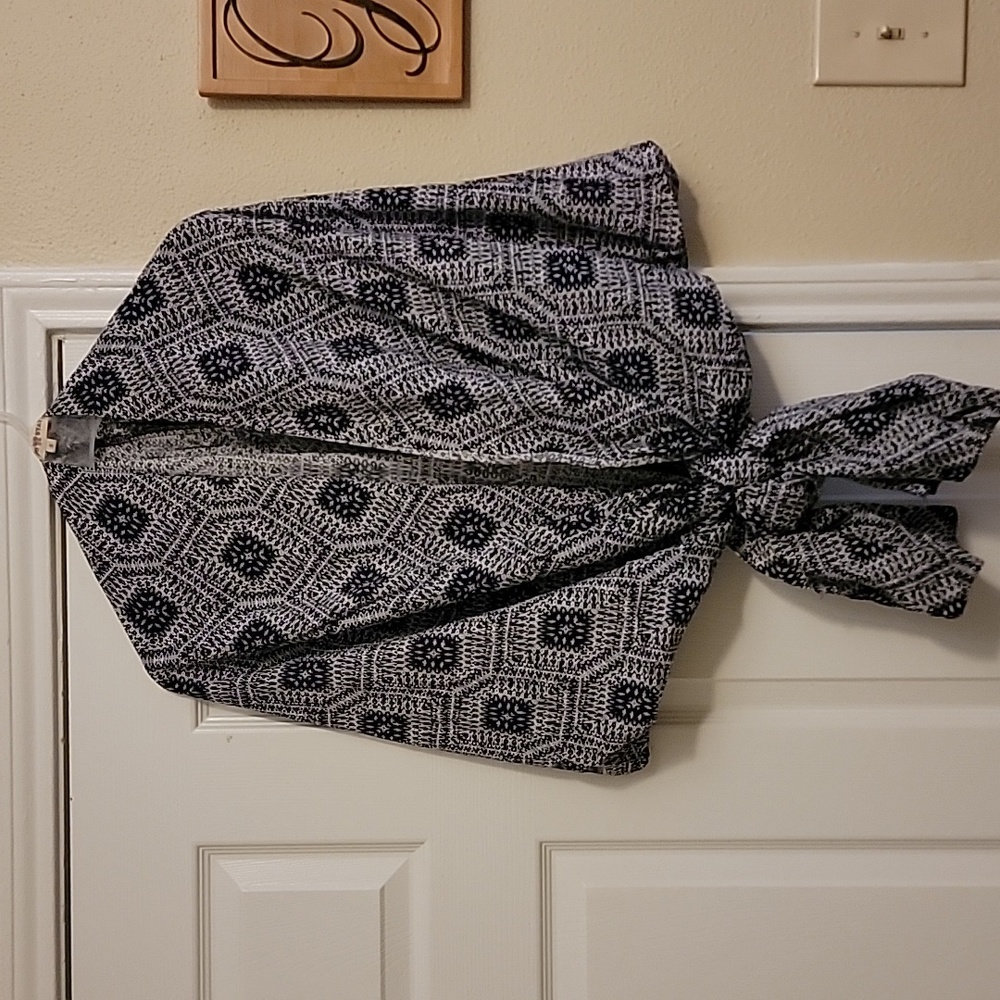 Altard State Blue and White Draped Kimono Sz small